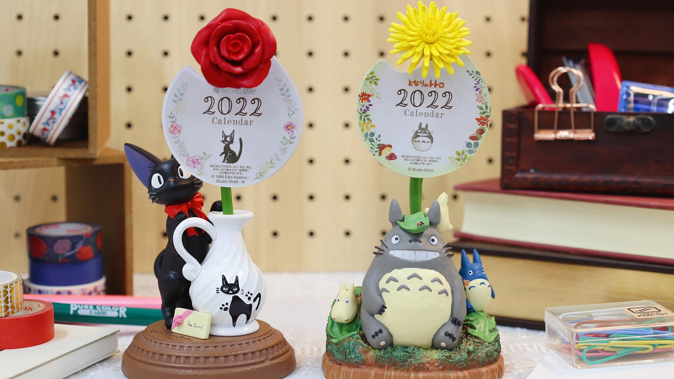 となりのトトロ』や『魔女の宅急便』モチーフの立体カレンダーが登場