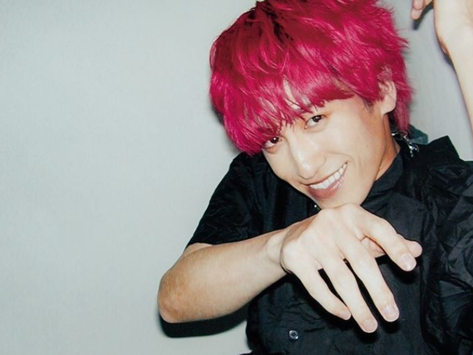 EXIT・兼近大樹、突然の“ピンク髪”終了宣言にファン騒然! 「え、、泣く…」「次は何色にしますか??」 - All About ニュース