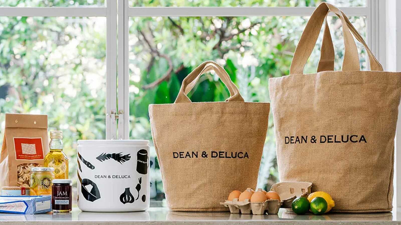 DEAN & DELUCAから20周年限定アイテム登場！ 第1弾はトートバッグと 