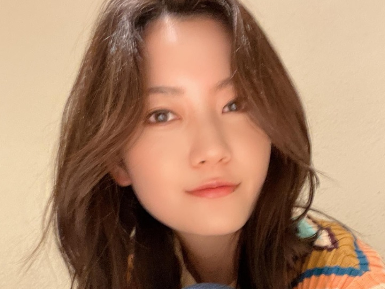 「印象が全然違う」クロちゃんの恋人・リチ、2年前の別人級ミディアムヘア姿に反響! 「激かわですね」 - All About ニュース
