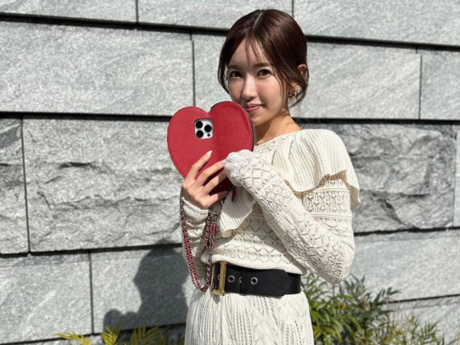 くみっきー、浜崎あゆみと“おそろい”の巨大ハート型スマホケース披露
