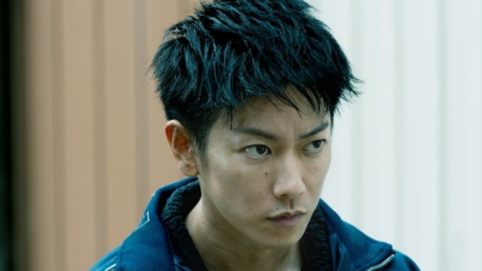 「カリスマ性がある」と思う30代男性俳優ランキング！ 2位「佐藤健」、1位は？ - All About ニュース