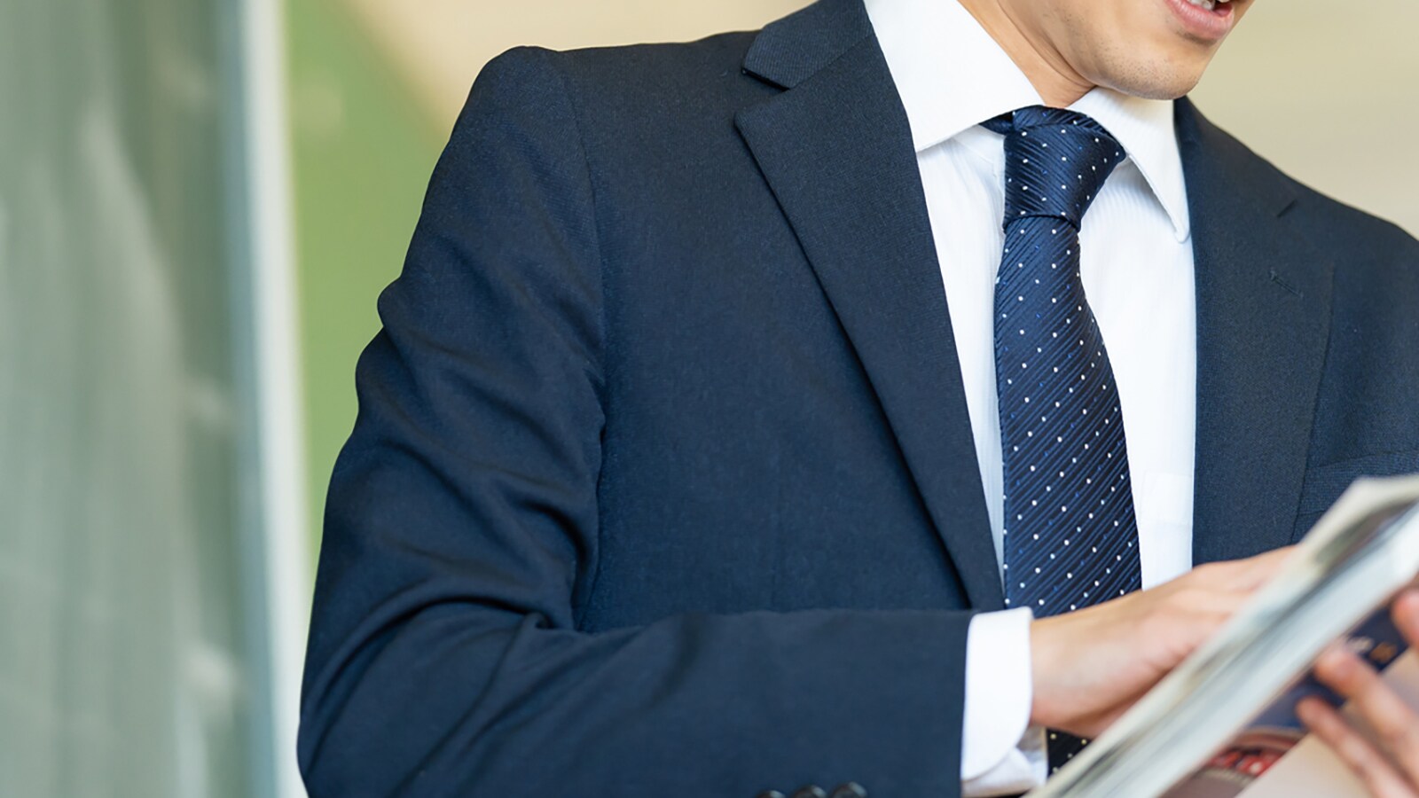 教員が「生まれ変わったら就きたい職業」、男女ともに1位は「教員」！ 2位は？ - All About ニュース