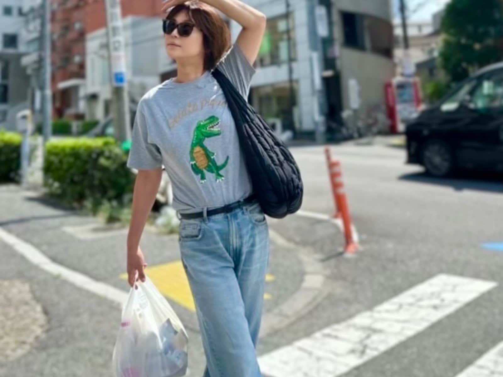 氷川きよし、脚長デニムコーデの圧巻スタイル披露！ 「五木ひろしさん
