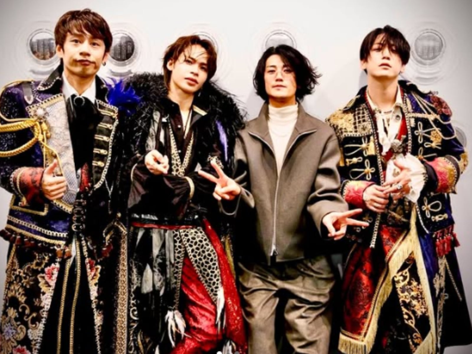 泣いた。ありがとう私の青春」赤西仁、KAT-TUN集合ショット公開