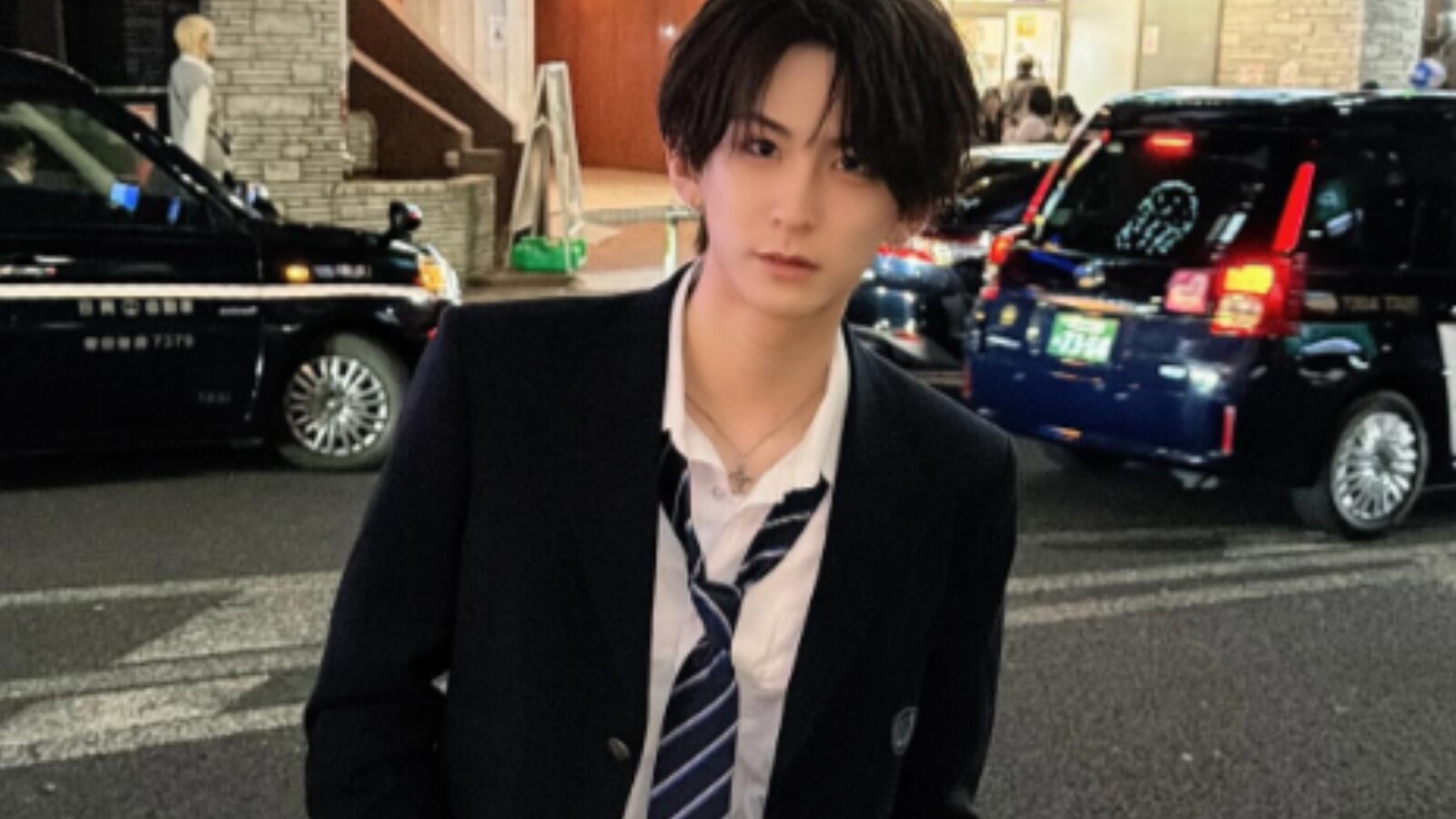 「ビジュ良すぎ」ホストになった前田俊、制服を着崩したイケメン最新ショットに反響！ 「天才」(2/2) - All About ニュース