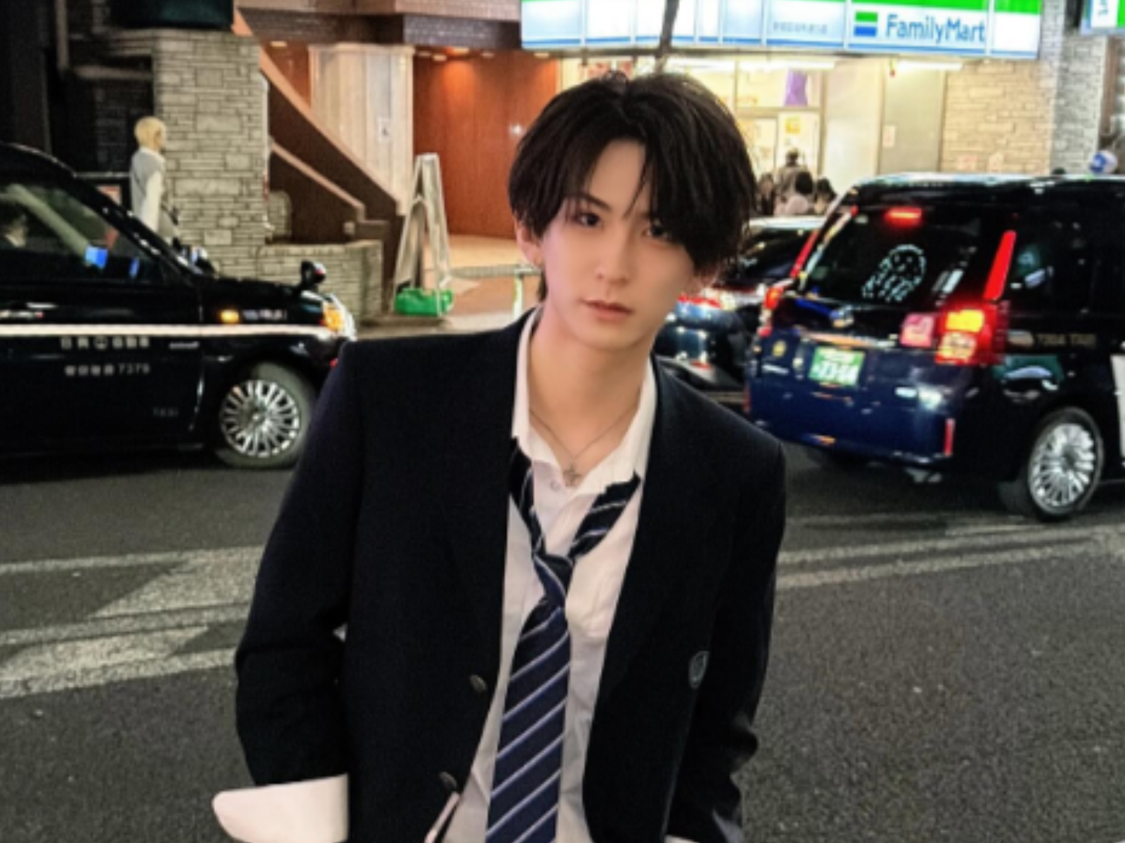 「ビジュ良すぎ」ホストになった前田俊、制服を着崩したイケメン最新ショットに反響! 「天才」(2/2) - All About ニュース