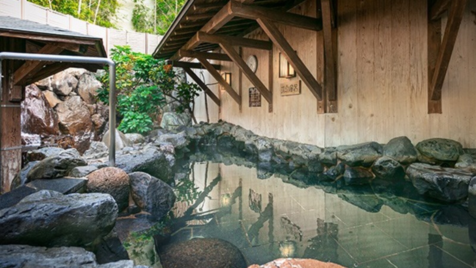 仁 左衛門 の 湯