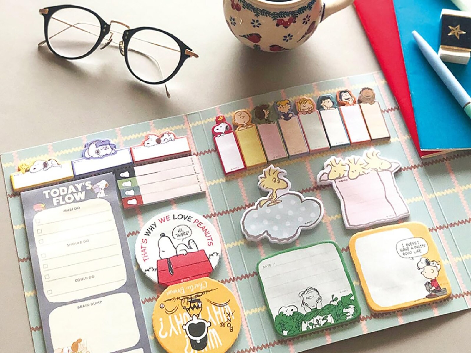 付録】SNOOPYの「ふせんセット」が付いてくる！ 予約必須の『SNOOPY 超