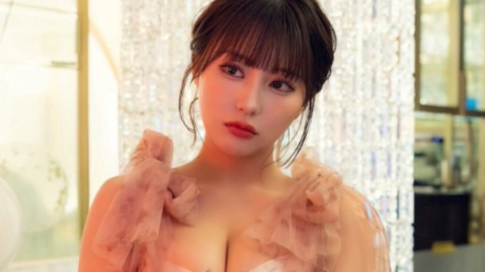 元HKT48メンバーが“No.1キャバ嬢”に!? ドレス姿に「お綺麗やな ...